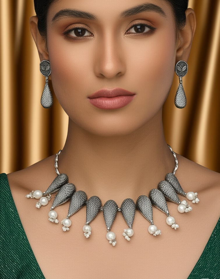 Classic Drop Touch Necklace 